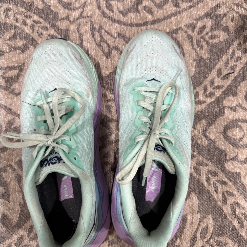HOKA Arahi Women's Mint and Lavender Running Shoes - Picture 3 of 4
